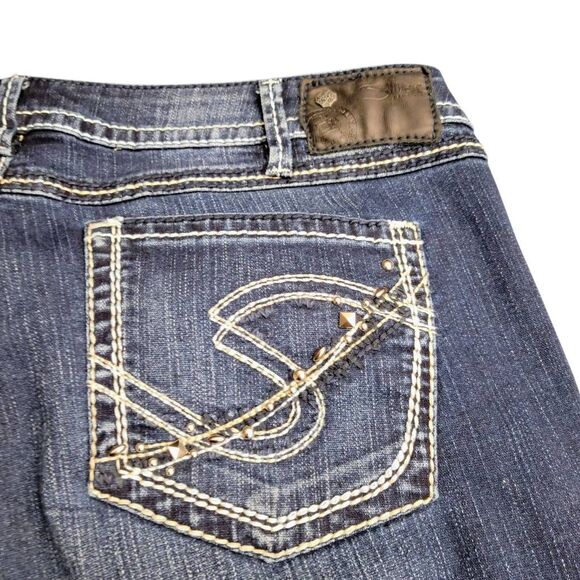 Silver Jean Co. Thick Stitched Embellished Pockets Twisted Blue Denim Jeans - Picture 9 of 14